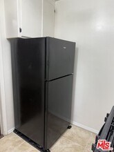 3311 1/2 W 78th St in Los Angeles, CA - Building Photo - Building Photo