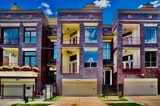 504 Anita St in Houston, TX - Foto de edificio - Building Photo