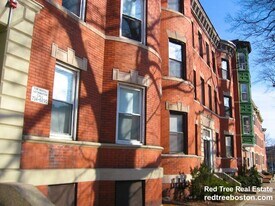 1381 Commonwealth Ave, Unit 6 in Boston, MA - Building Photo