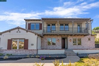 66 Tomcat Wy in Orinda, CA - Building Photo - Building Photo