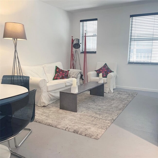 1550 Drexel Ave in Miami Beach, FL - Building Photo - Building Photo