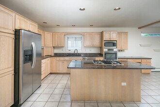 9201 W Louisiana Ave in Lakewood, CO - Building Photo - Building Photo