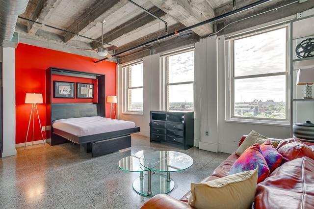 221 W Lancaster Ave in Fort Worth, TX - Building Photo - Building Photo