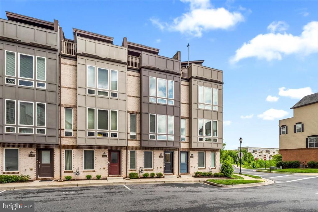 1502 Trafalgar Ln in Frederick, MD - Building Photo