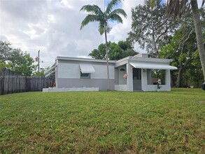 433 SW 22nd Terrace in Fort Lauderdale, FL - Foto de edificio - Building Photo