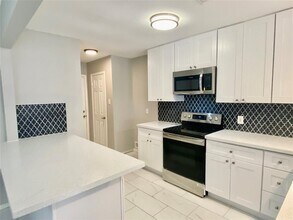 1031 Hidden Canyon Rd in Katy, TX - Building Photo - Building Photo