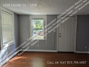 1218 Crosby St in Rockford, IL - Building Photo - Building Photo