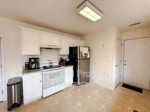 7704 Redwood Ave in Fayetteville, NC - Building Photo - Building Photo