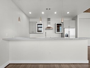 5925 Almeda Rd in Houston, TX - Building Photo - Building Photo