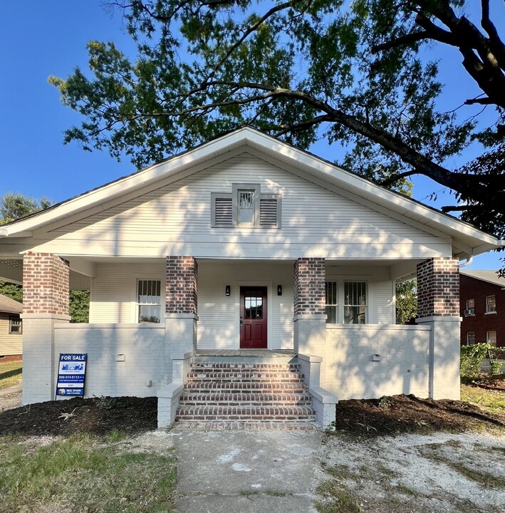 2806 N Chamberlain Ave in Chattanooga, TN - Building Photo