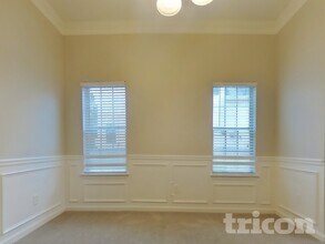 2411 Napa Valley Dr in Villa Rica, GA - Foto de edificio - Building Photo