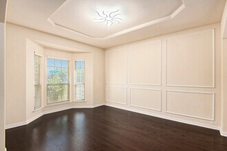 9801 Yellow Cup Dr in Fort Worth, TX - Foto de edificio - Building Photo