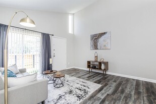 18001 Cypress Trace Rd, Unit 2504 in Houston, TX - Building Photo