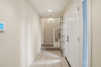 725 Reflection Way in Mountain View, CA - Building Photo - Building Photo