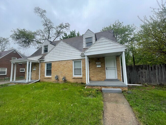 property at 18581 Evergreen Rd