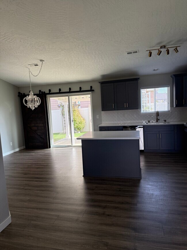 7515 S Dana Ln in Cheney, WA - Building Photo - Building Photo