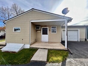 355 E Fulton St in Ephrata, PA - Building Photo - Building Photo