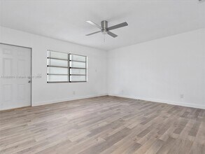 4030 SW 19th St-Unit -1 in West Park, FL - Building Photo - Building Photo
