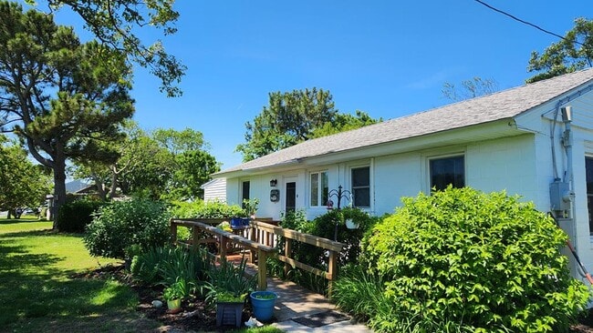 property at 16256 Smith Beach Rd