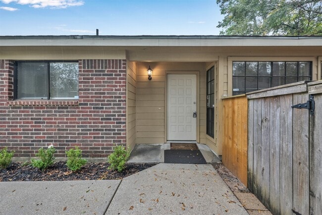 property at 93 W High Oaks Cir