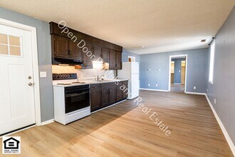 340 N Wayne St in Waterloo, IN - Building Photo - Building Photo