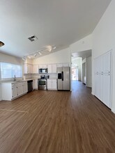 7504 W Jenan Dr in Peoria, AZ - Building Photo - Building Photo