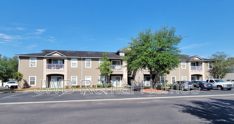 5100 Playpen Dr in Jacksonville, FL - Building Photo
