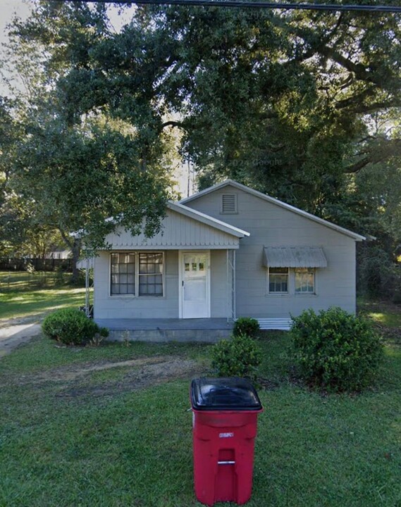 132 N Williams St in Hazlehurst, GA - Building Photo