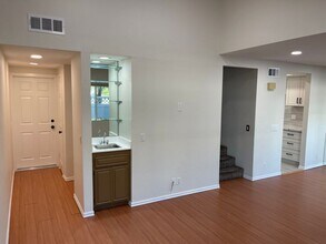 228 S Esplanade St in Orange, CA - Foto de edificio - Building Photo