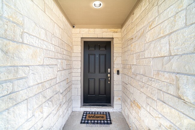20310 Boggy Ford Rd in Lago Vista, TX - Building Photo - Building Photo