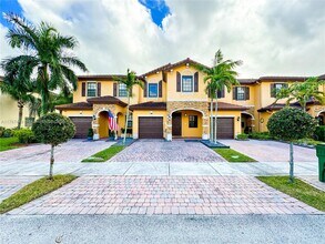 3740 NE 3rd Ct in Homestead, FL - Building Photo - Building Photo