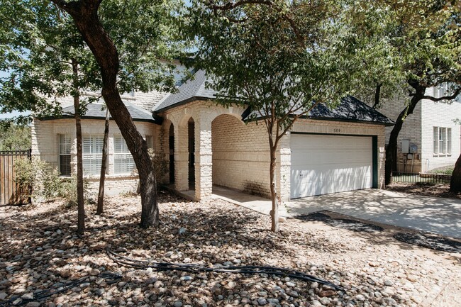 1010 Del Roy Dr in Cedar Park, TX - Building Photo - Building Photo