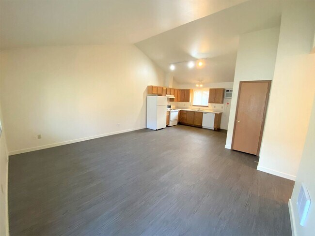 1013 E 19th Ave in Ellensburg, WA - Building Photo - Building Photo