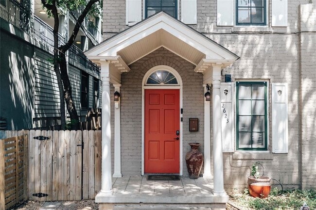 2623 Salado St in Austin, TX - Building Photo - Building Photo
