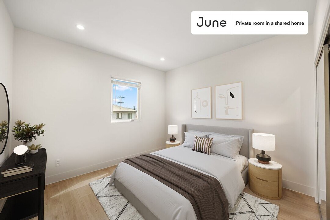 Private bedroom in 4 bed/4 bath Home in Los Angeles, CA - Building Photo
