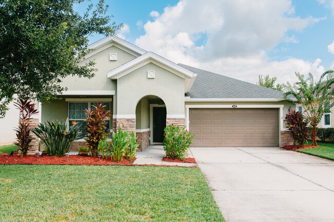 208 Grande Lake Dr in Daytona Beach, FL - Building Photo - Building Photo