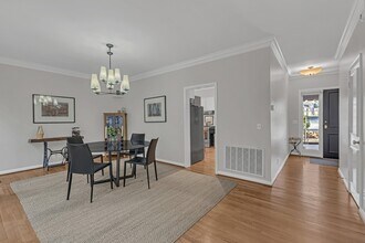 678 Timber Ln in Nashville, TN - Building Photo - Building Photo