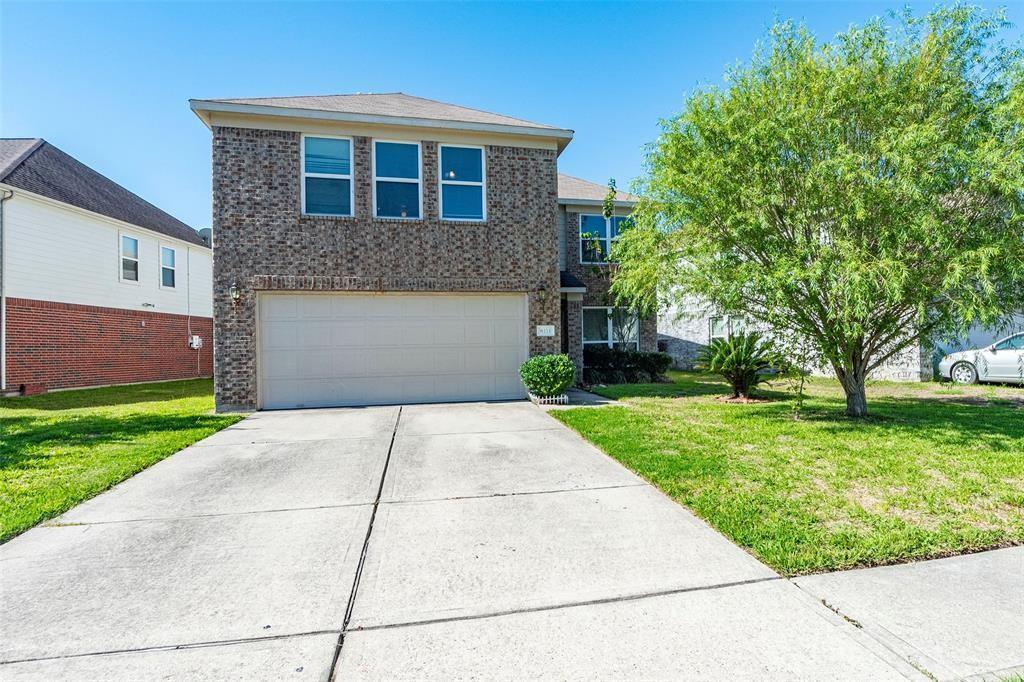 8111 Rosemary Drive in Baytown, TX - Building Photo