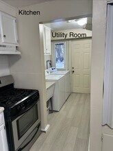 31607 Antrim Ct in Westland, MI - Building Photo - Building Photo