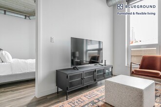 61 W Erie St, Unit SI FL3-ID1404 in Chicago, IL - Building Photo - Building Photo