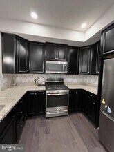 42593 Burbank Terrace in Sterling, VA - Building Photo - Building Photo