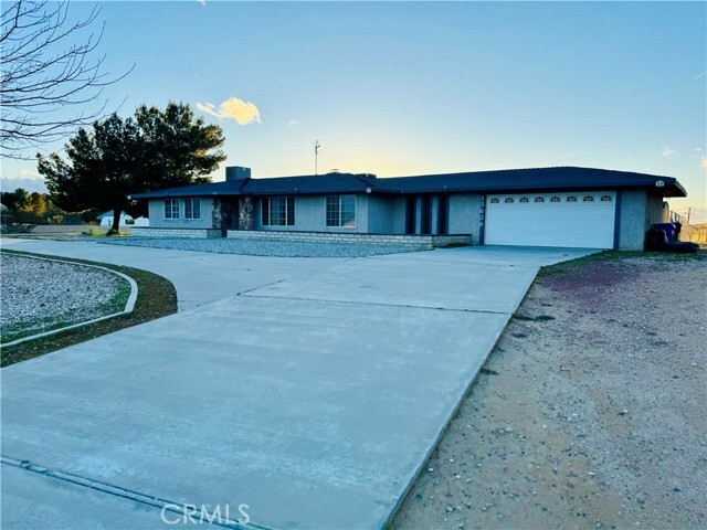 15626 Atnah Rd in Apple Valley, CA - Building Photo