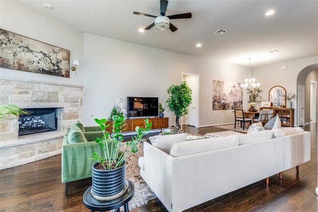 4024 Castella Cove in Leander, TX - Building Photo - Building Photo