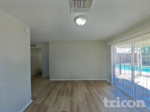 17832 N 31st Ave in Phoenix, AZ - Building Photo - Building Photo