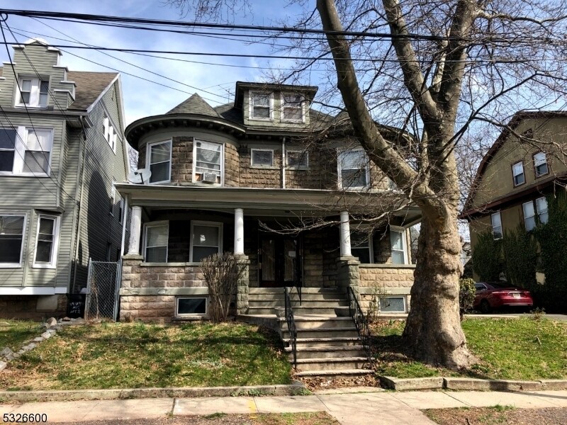 43 Mapes Ave in Newark, NJ - Foto de edificio