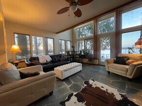 37842 Atkins Knoll Rd in Oconomowoc, WI - Building Photo - Building Photo