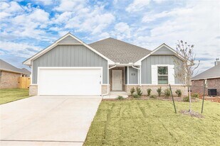 9113 NW 127th St in Yukon, OK - Building Photo