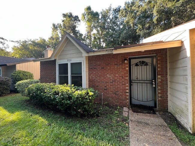 property at 2231 Treeo Ln