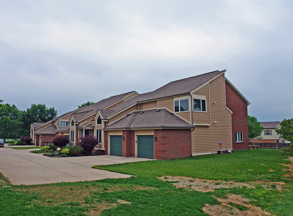 8403 Washington Village Dr in Dayton, OH - Building Photo