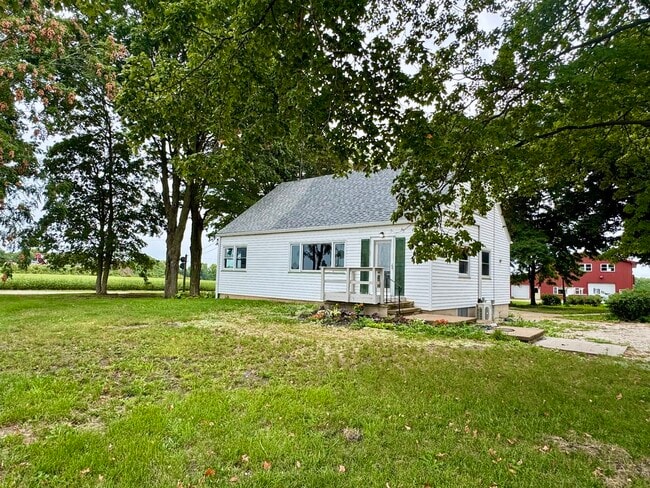6809 IL-71 in Yorkville, IL - Building Photo - Building Photo